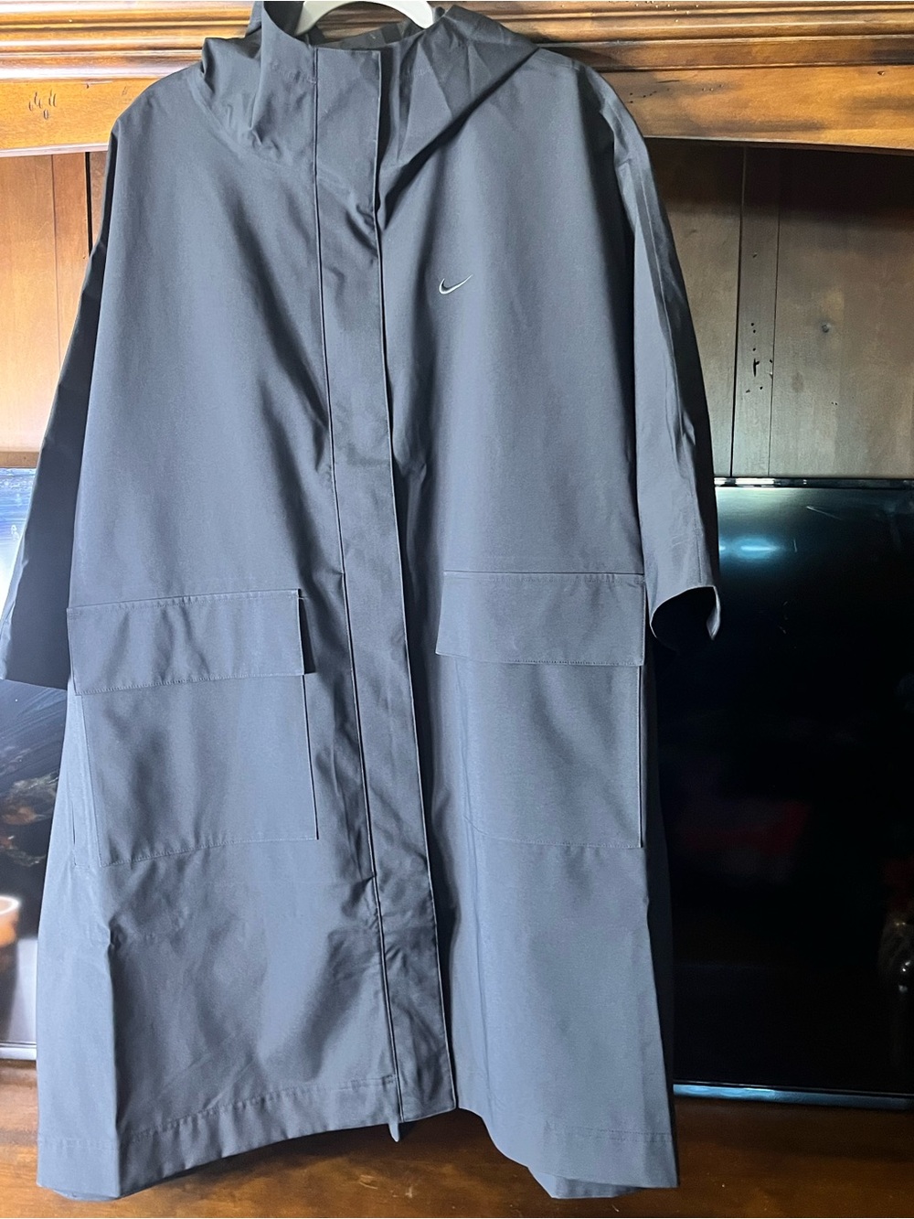 Nike Sportswear Women's Tailored Rain Poncho-One Size Fits Most-NWT